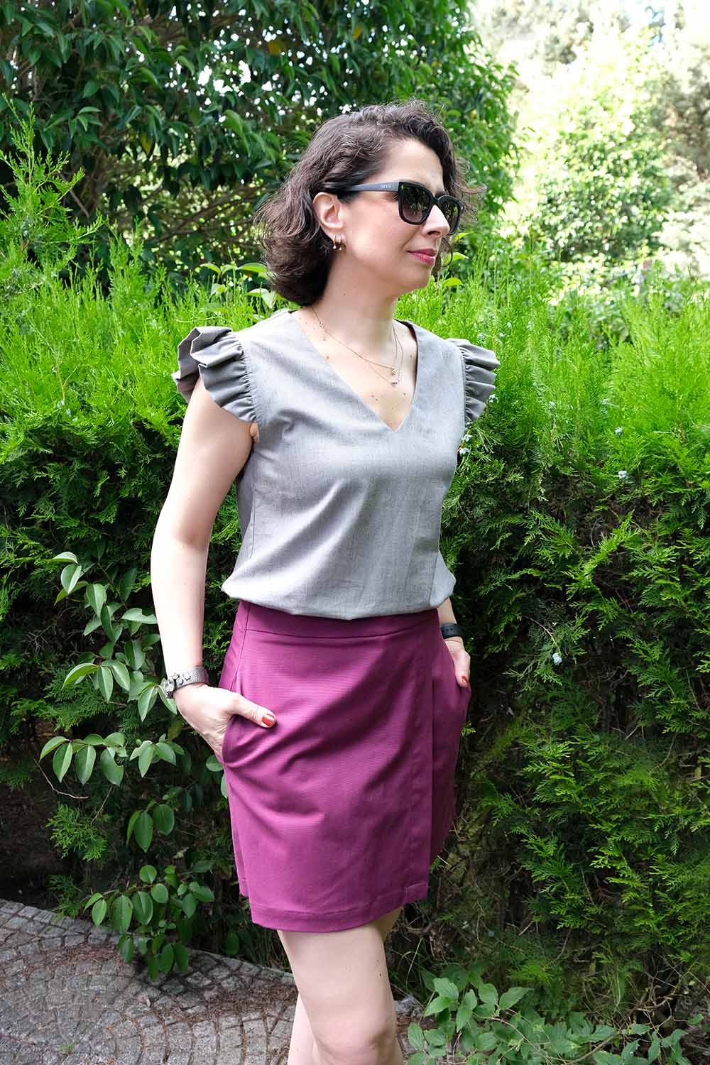 Lisa Gri V Yaka Fırfırlı Bluz