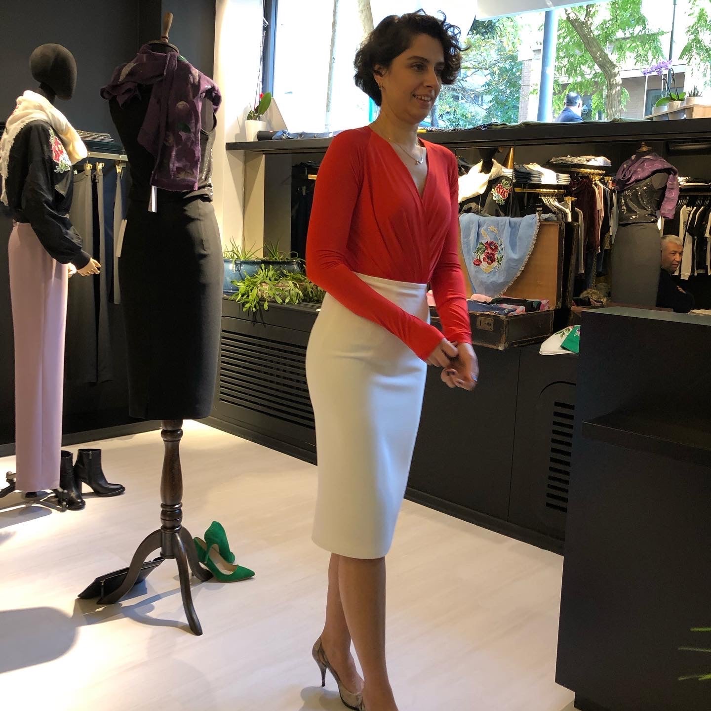 Abella Beyaz Krep Kalem Etek
