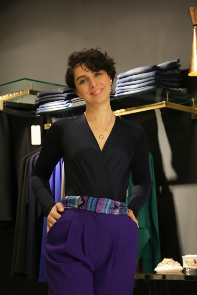 Carol Lacivert Kruvaze Yaka Uzun Kollu Body