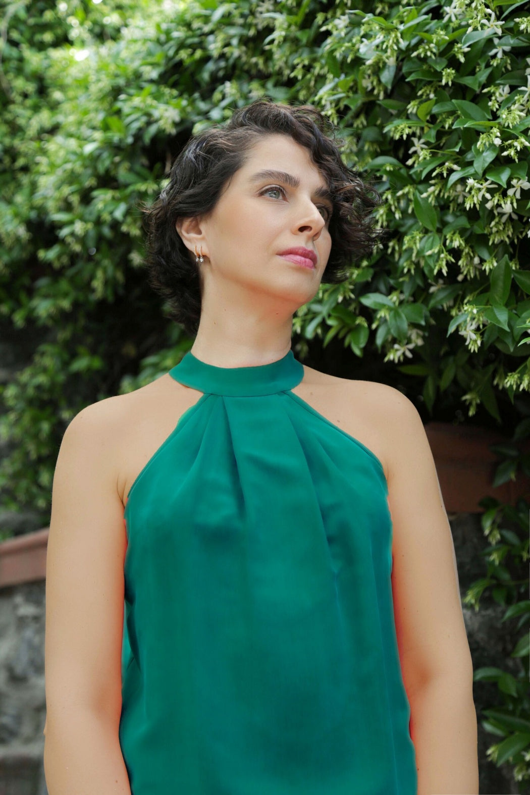 Mabelle Yeşil Halter Yaka Kolsuz Viskon Bluz